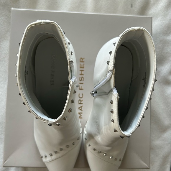 Marc Fisher Riva Dress Booties NIB - Picture 3 of 6